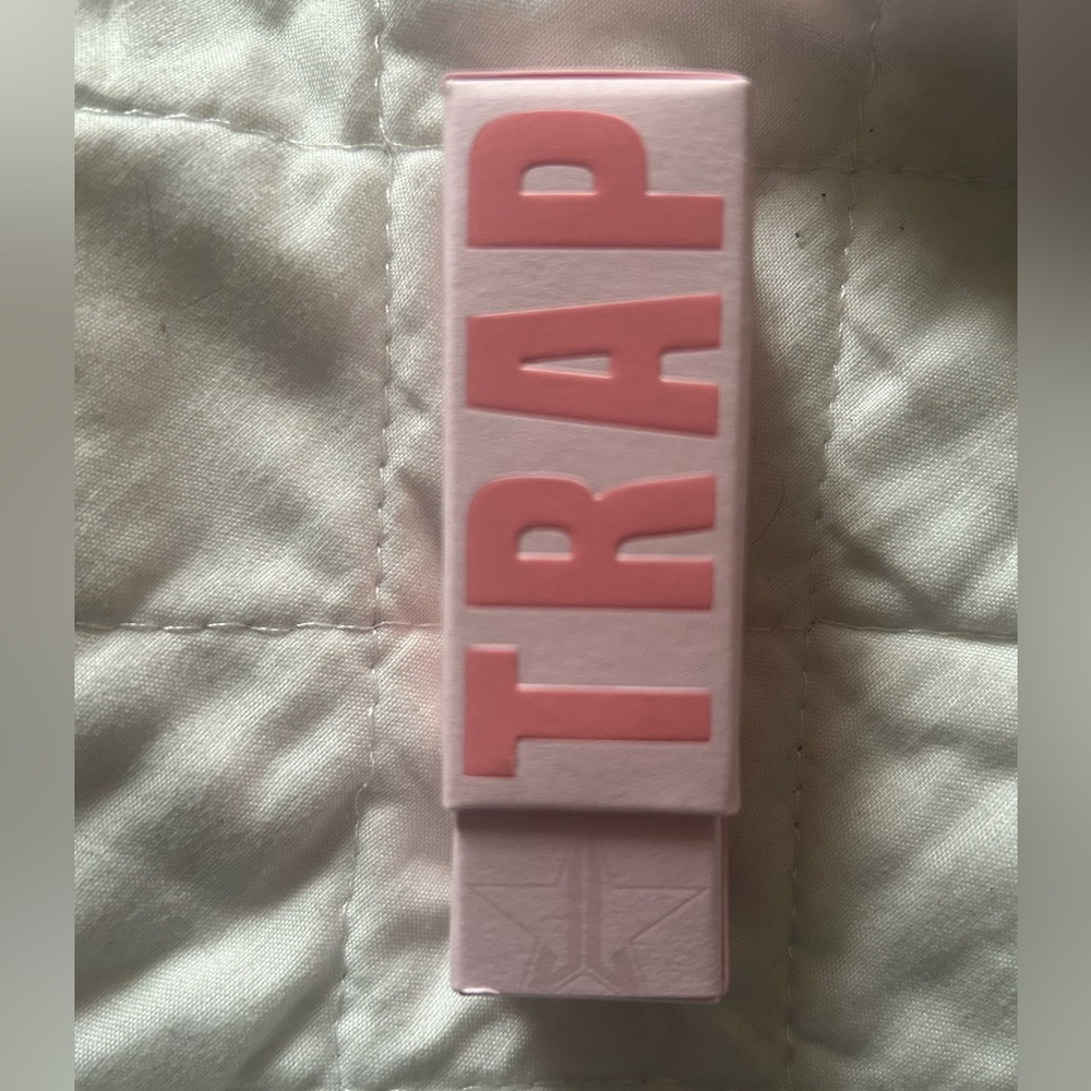 Funeral Parlour Velvet Trap Jeffree Star NIB - Picture 4 of 4